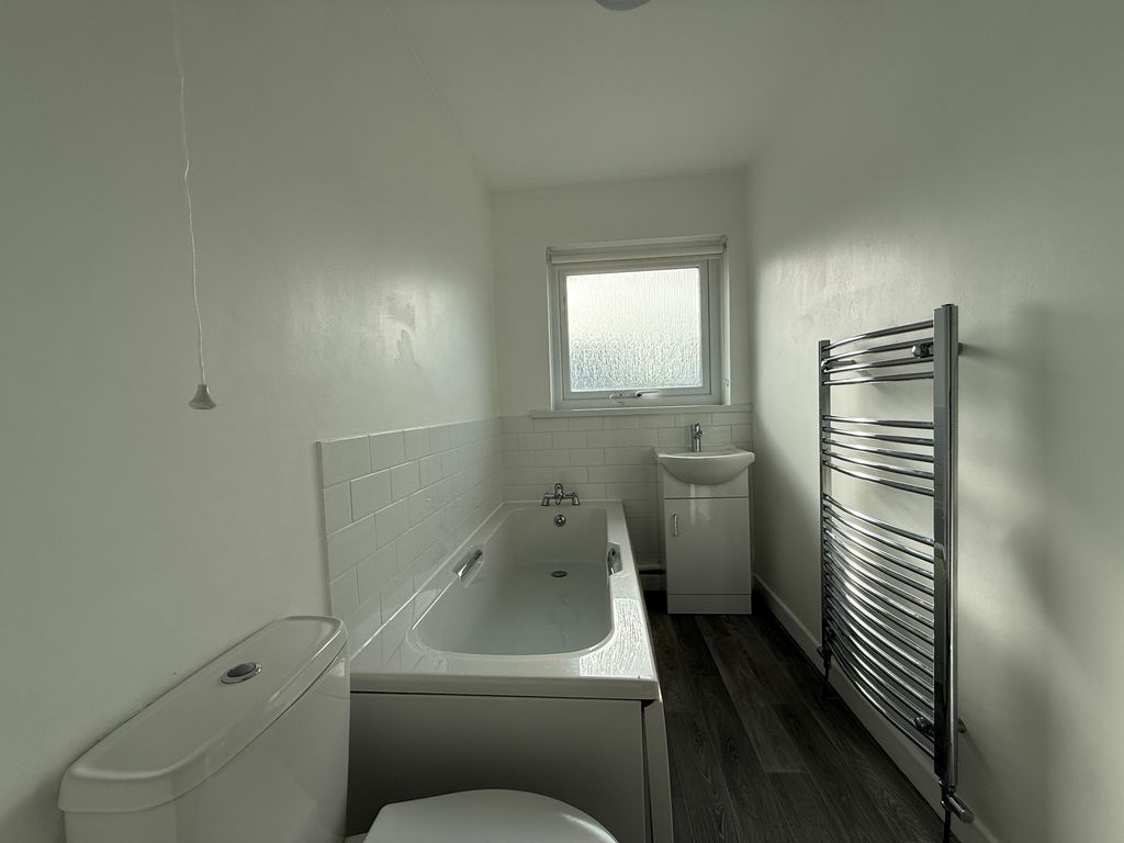 Additional image 6 of 3 bed semi-detached house to rentBach Road, Port Talbot SA12