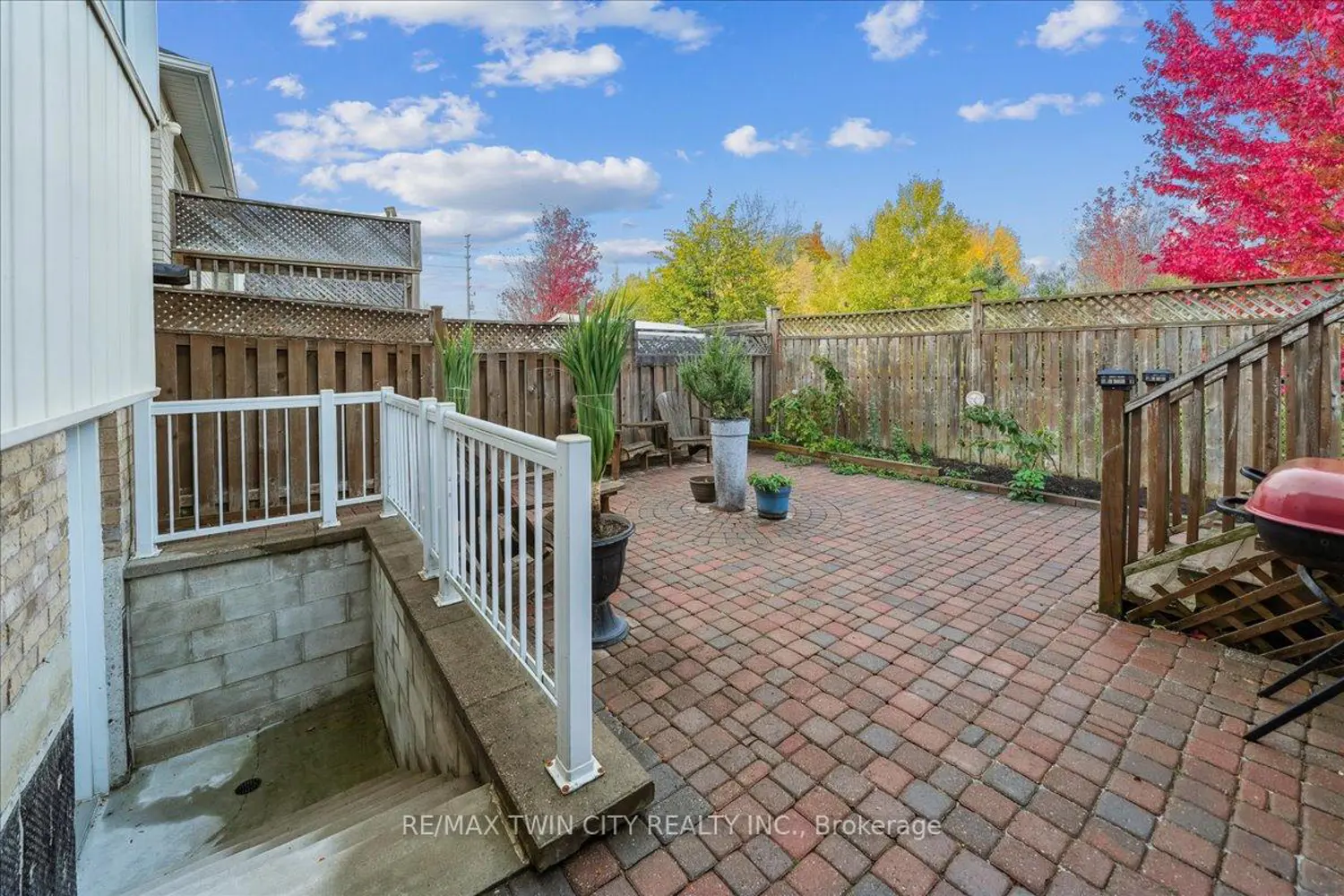 Additional image 18 of 52 Mistycreek Crescent