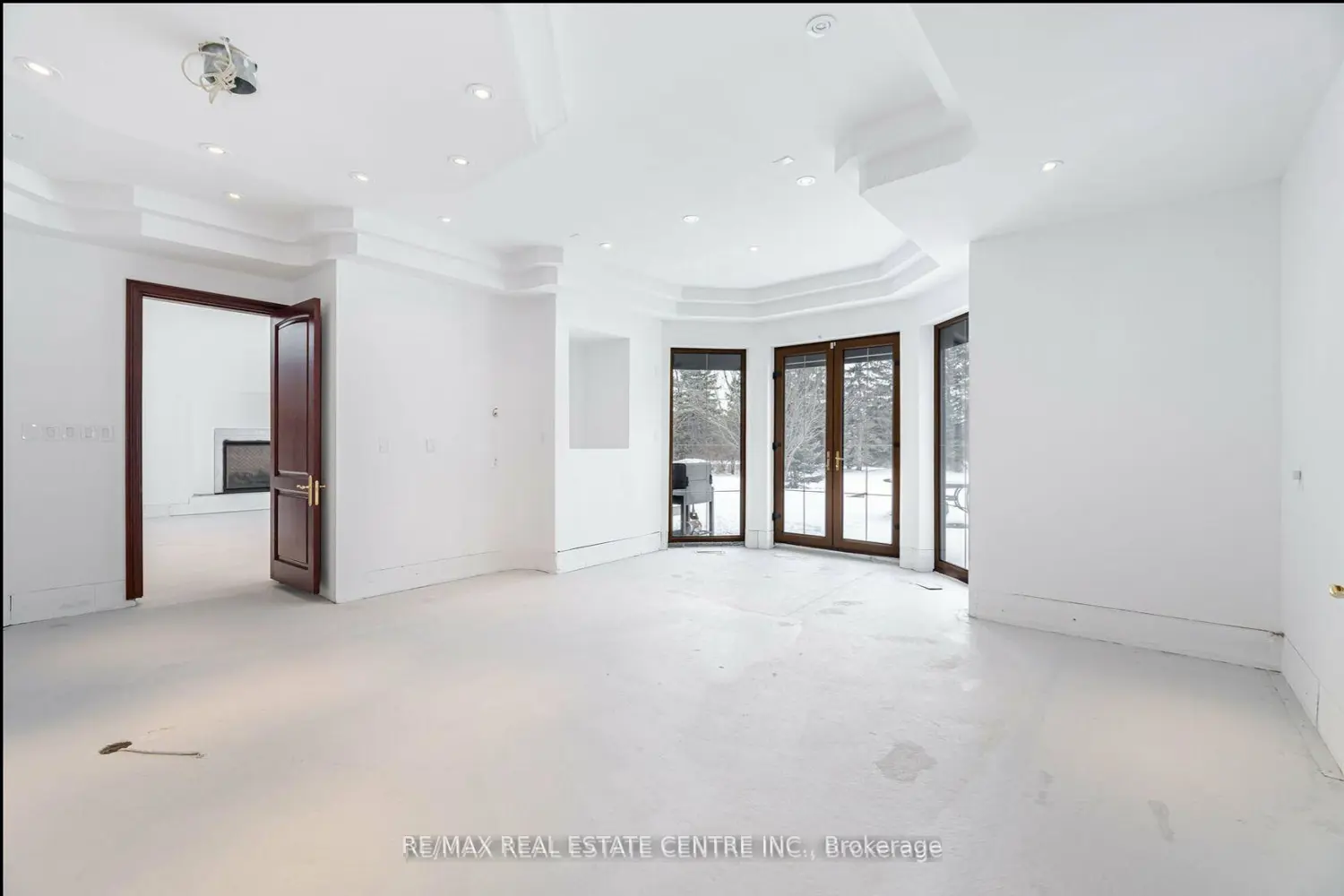 Additional image 8 of 2 Edgeforest Drive