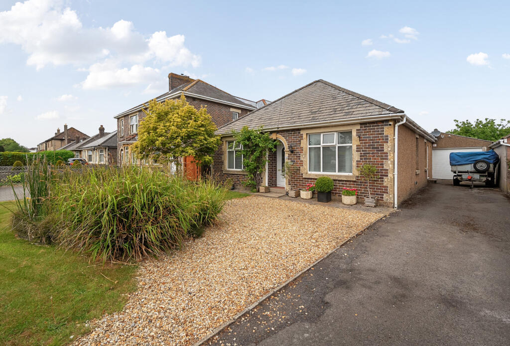 Fosseway South, Midsomer Norton, Somerset, BA3