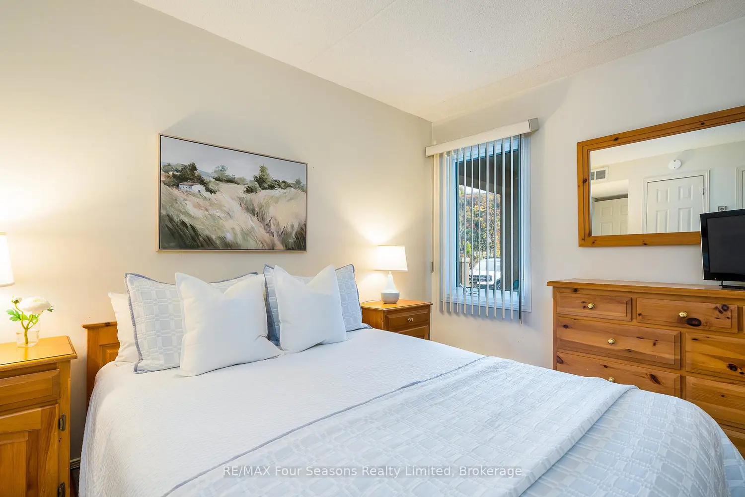 Additional image 10 of 107 Wintergreen Place 113