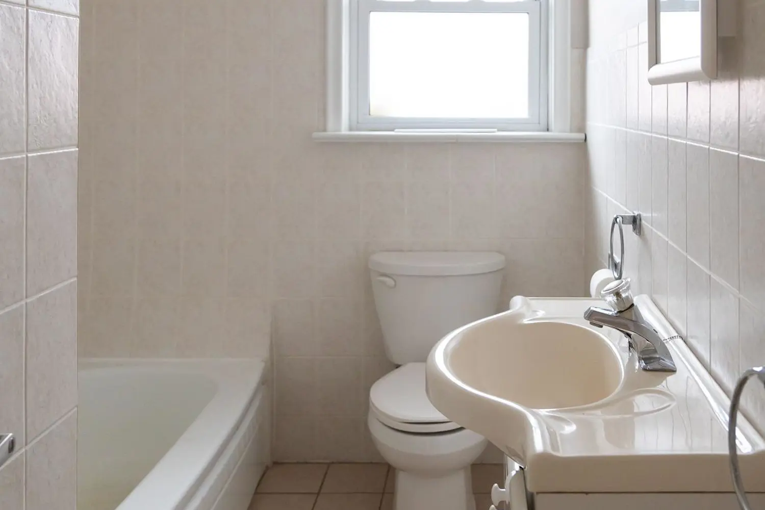 Additional image 9 of 5905 Valley Way