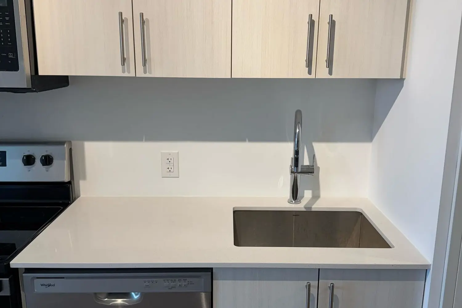 Additional image 3 of 2782 Barton Street 1219