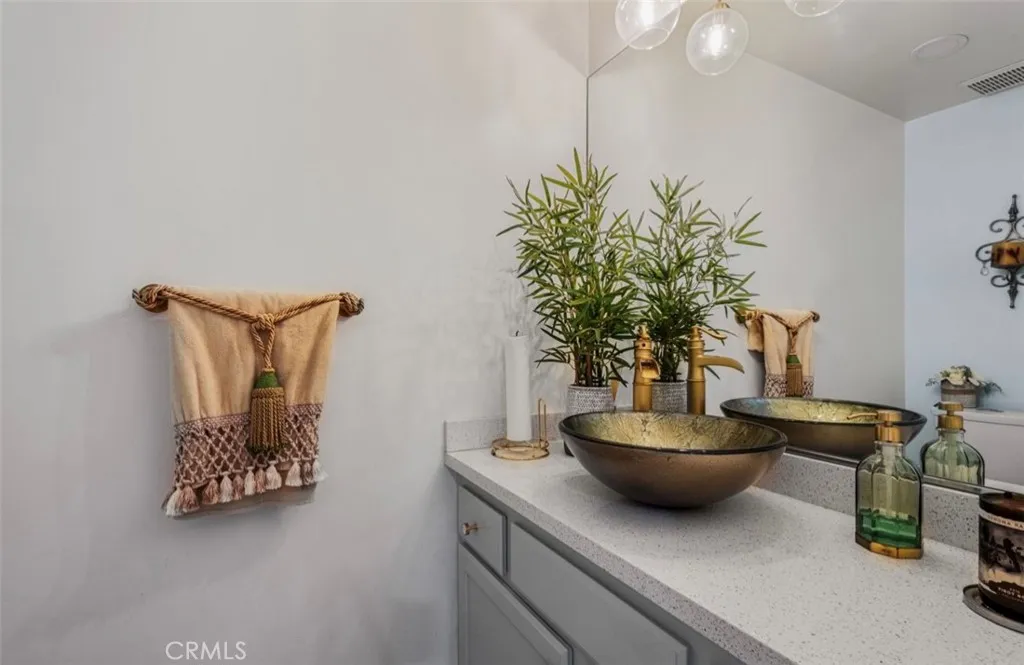 Additional image 40 of 106 E 36th St, Long Beach, CA 90807