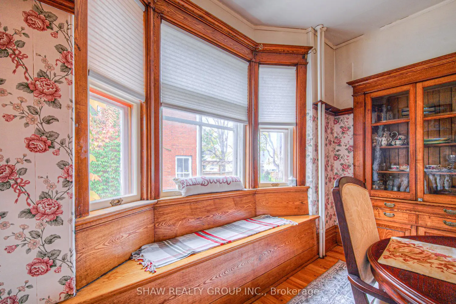 Additional image 3 of 543 Queenston Road