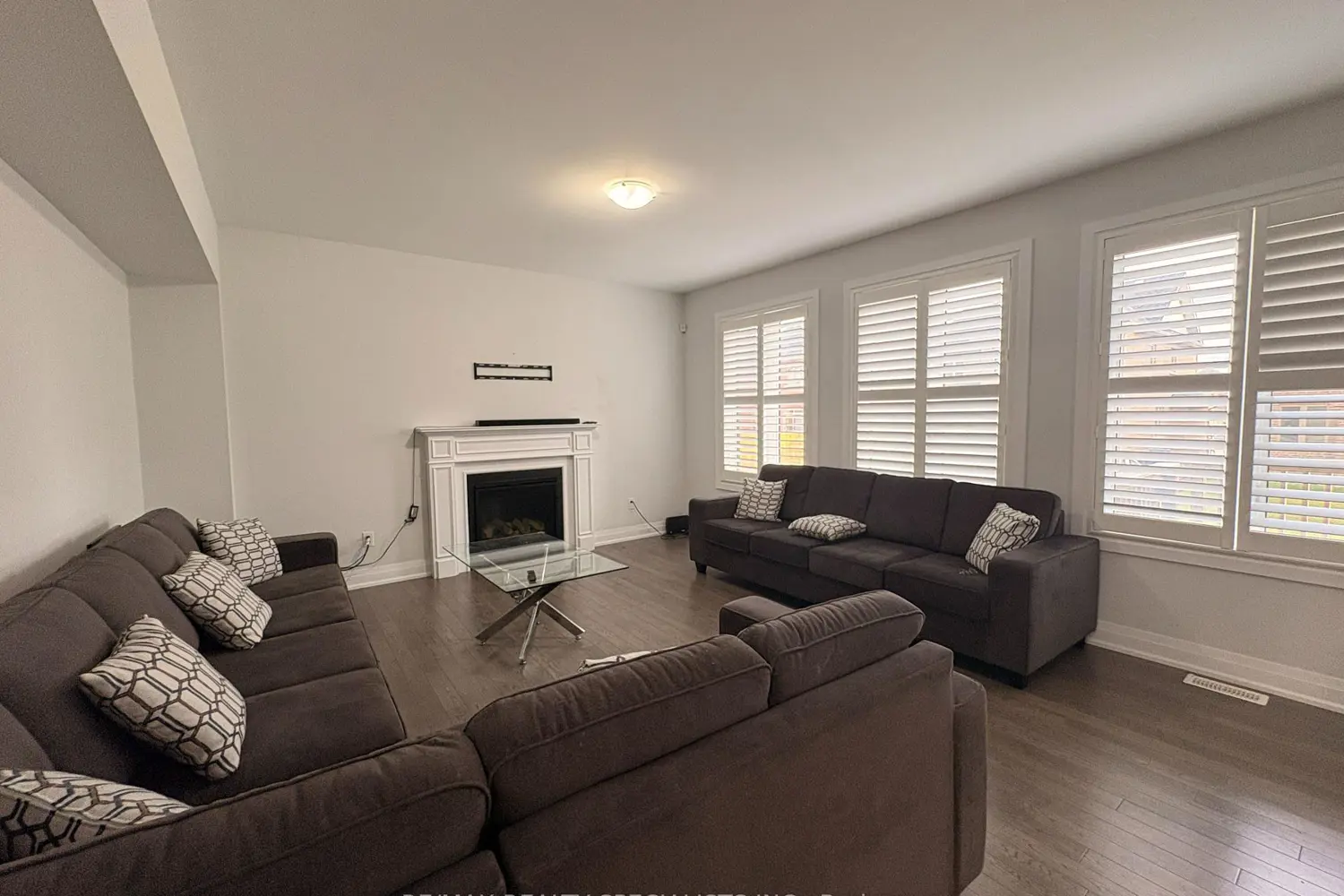 Additional image 11 of 995 Edinburgh Drive