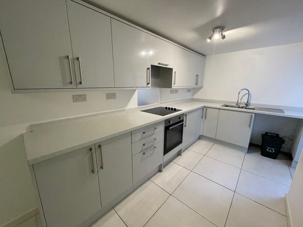 Additional image 4 of 1 bed flat to rentVictoria Street, Tenby SA70