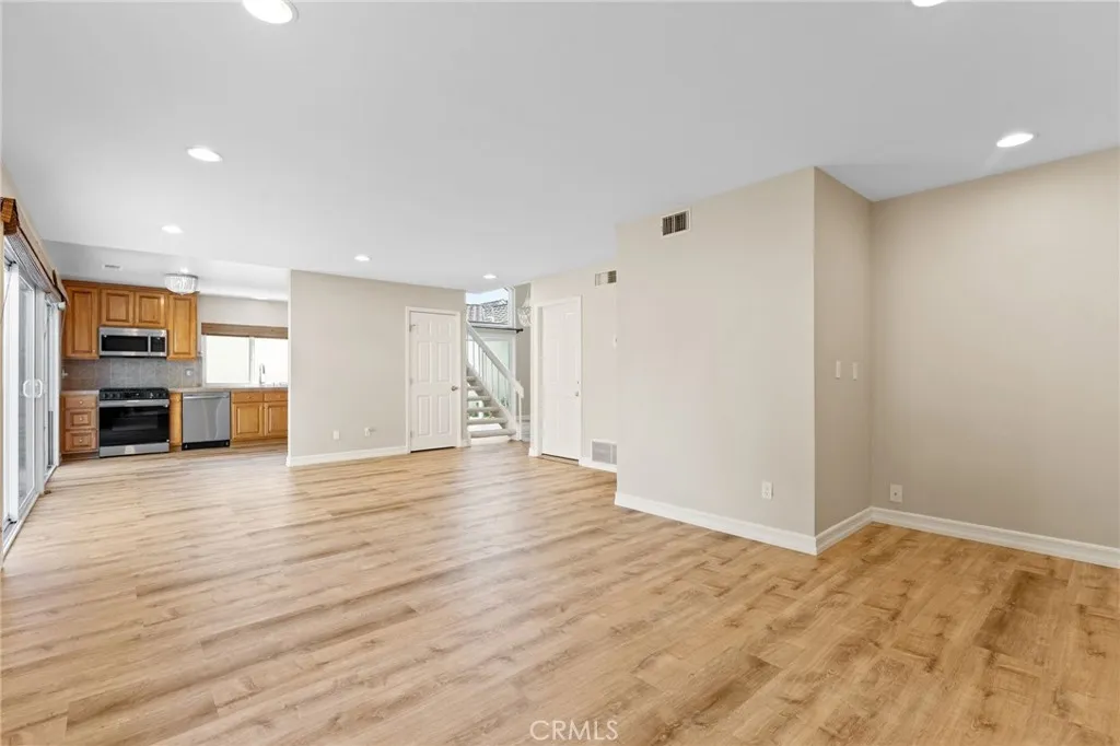 Additional image 12 of 10 Poinsettia, Irvine, CA 92604