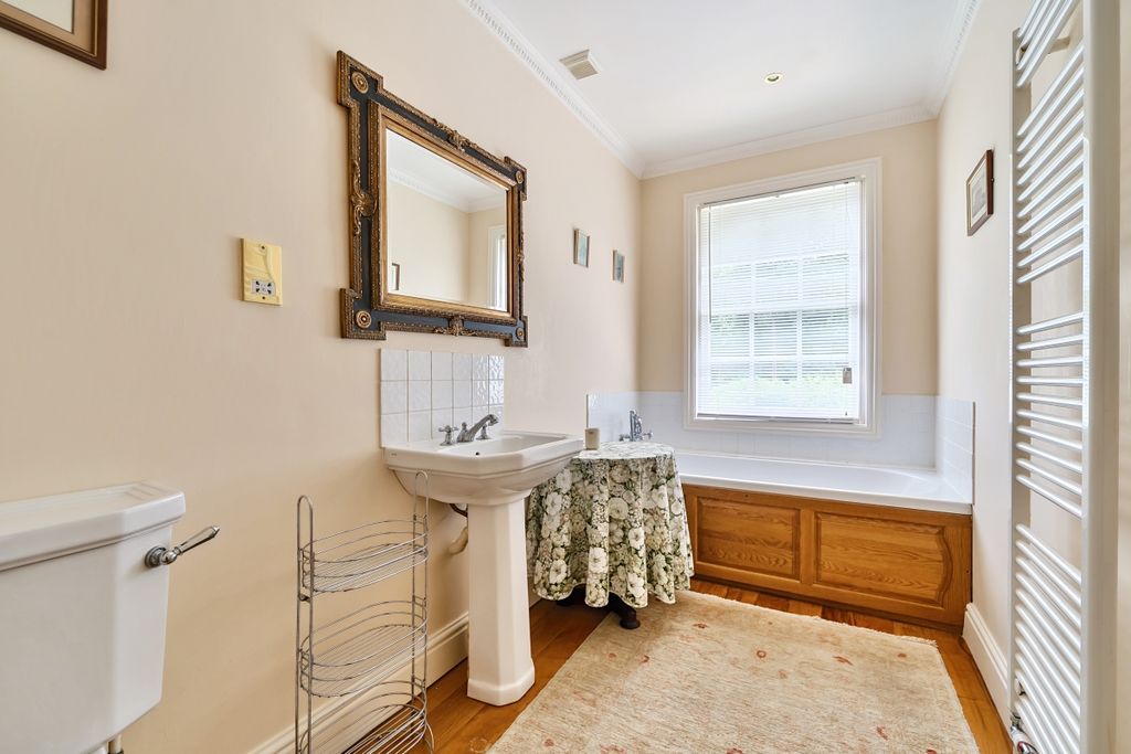 Additional image 20 of 5 bed detached house to rentHighmoor Cross, Henley-On-Thames RG9