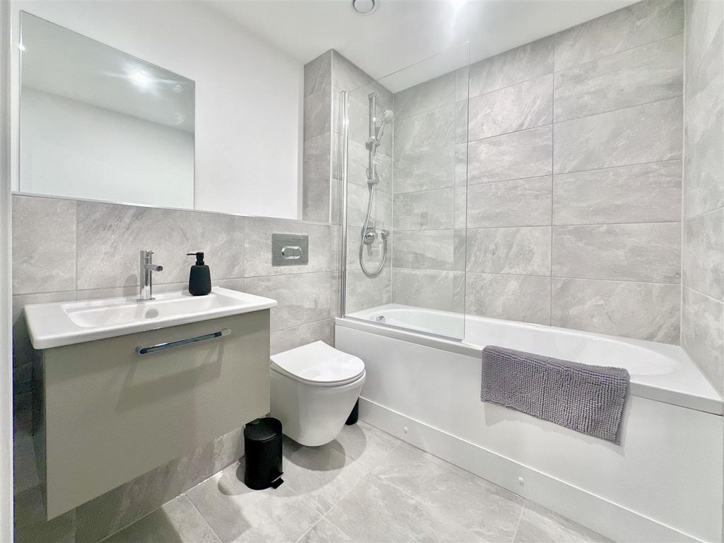 Additional image 2 of 2 bed flat to rentEboracum Way, York YO31