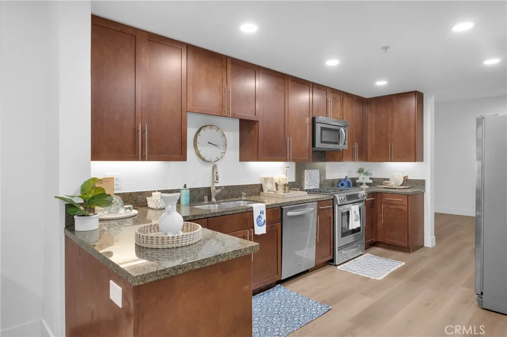 Additional image 67 of 300 E 4th St Unit 115, Long Beach, CA 90802