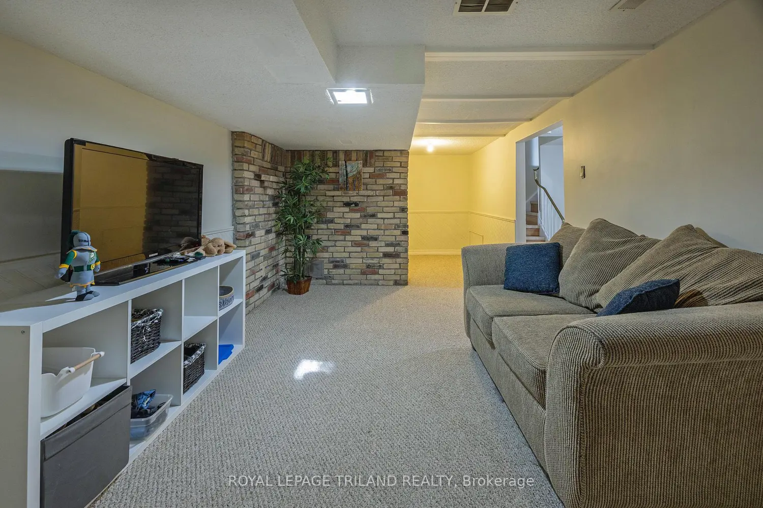 Additional image 14 of 590 Millbank Drive 2