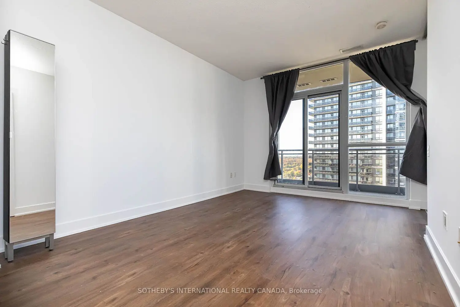 Additional image 5 of 23 Sheppard Avenue 2612