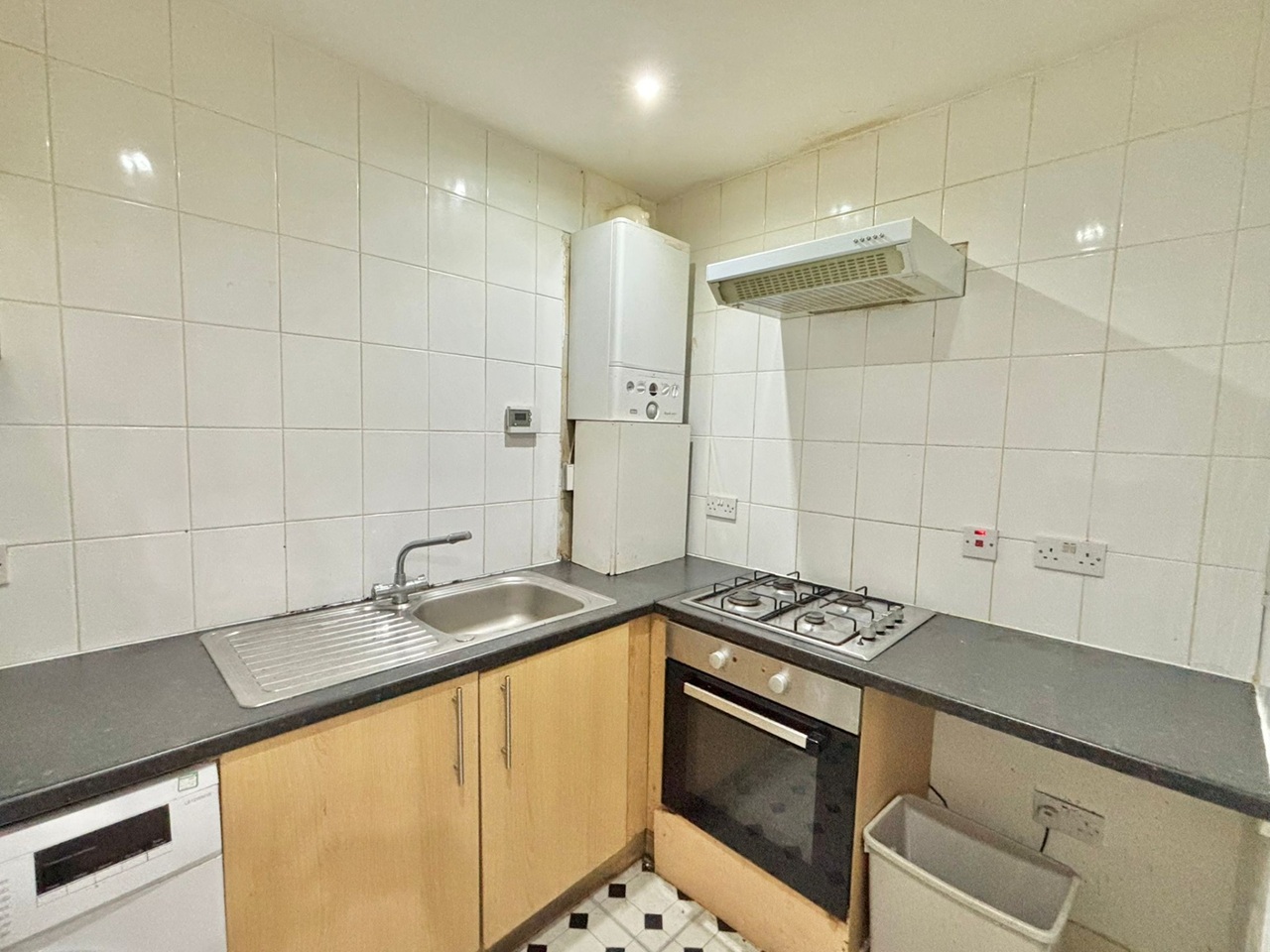 Additional image 6 of 3 Bed Flat, Westbank Quadrant, G12, N1 7GU