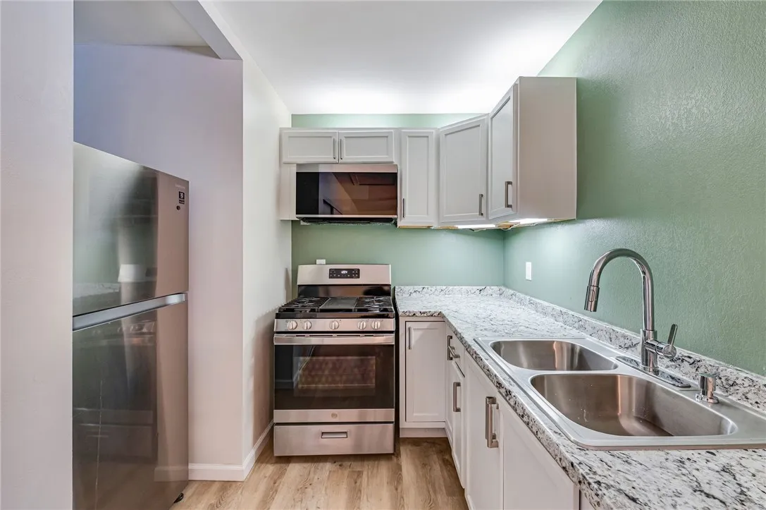 Additional image 81 of 184 Palmyra Dr, San Bernardino, CA 92404