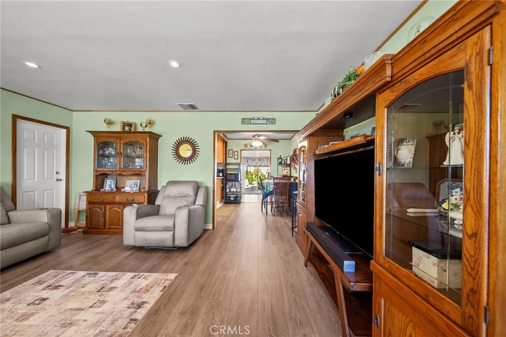 Additional image 47 of 10111 Elkwood St, Sun Valley, CA 91352