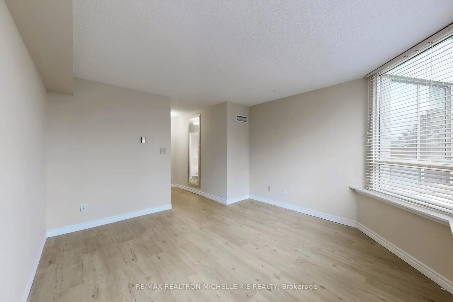 Additional image 5 of 175 Bamburgh Circle 212