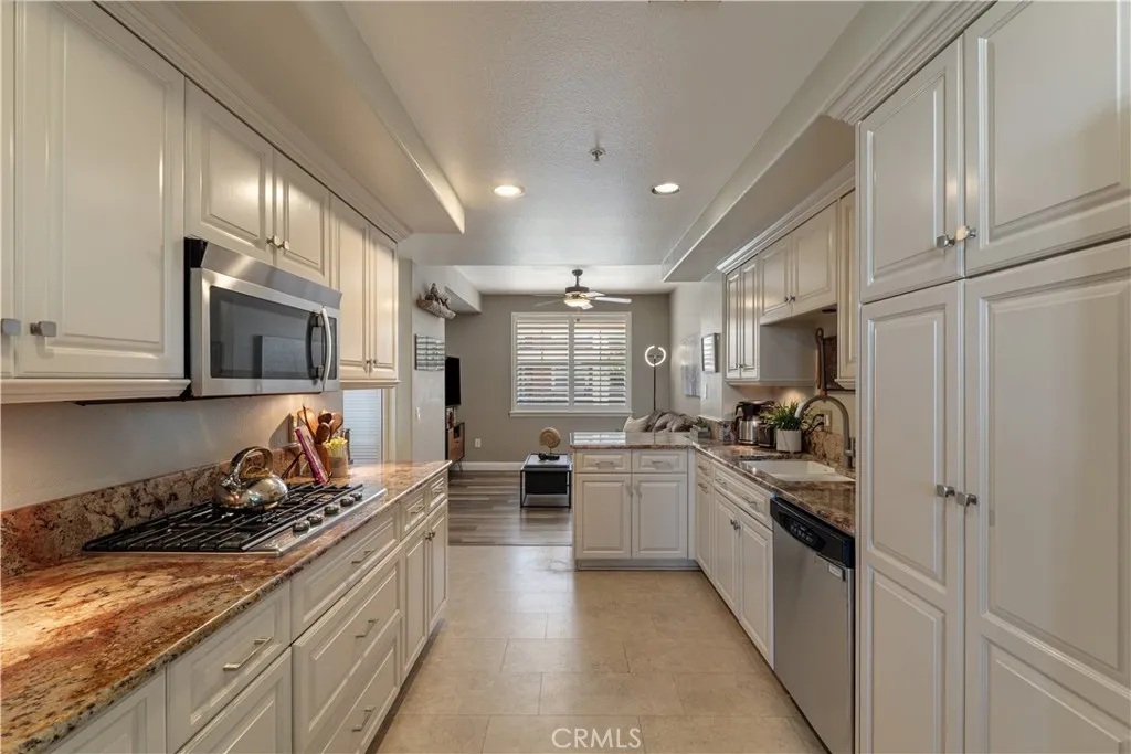 Additional image 63 of 5142 Warner Ave Unit 209, Huntington Beach, CA 92649