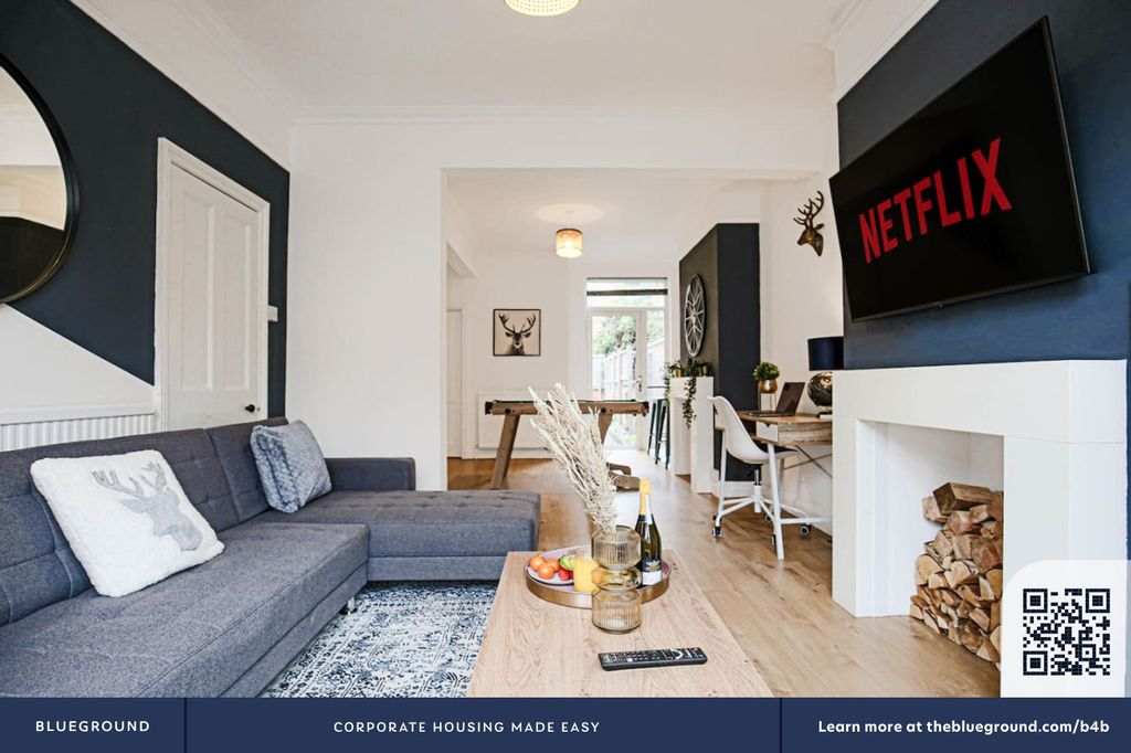 3 bed flat to rentNorthampton District NN1 photo 5