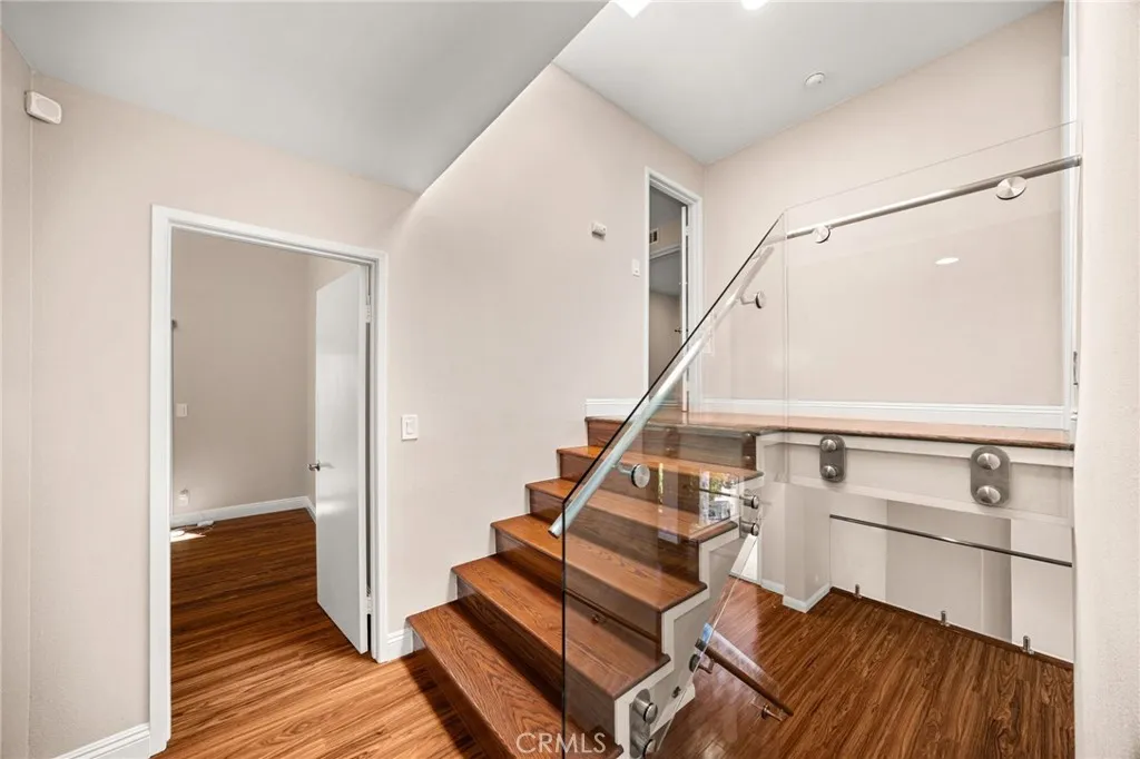 Additional image 87 of 3751 Prestwick Dr, Los Angeles, CA 90027