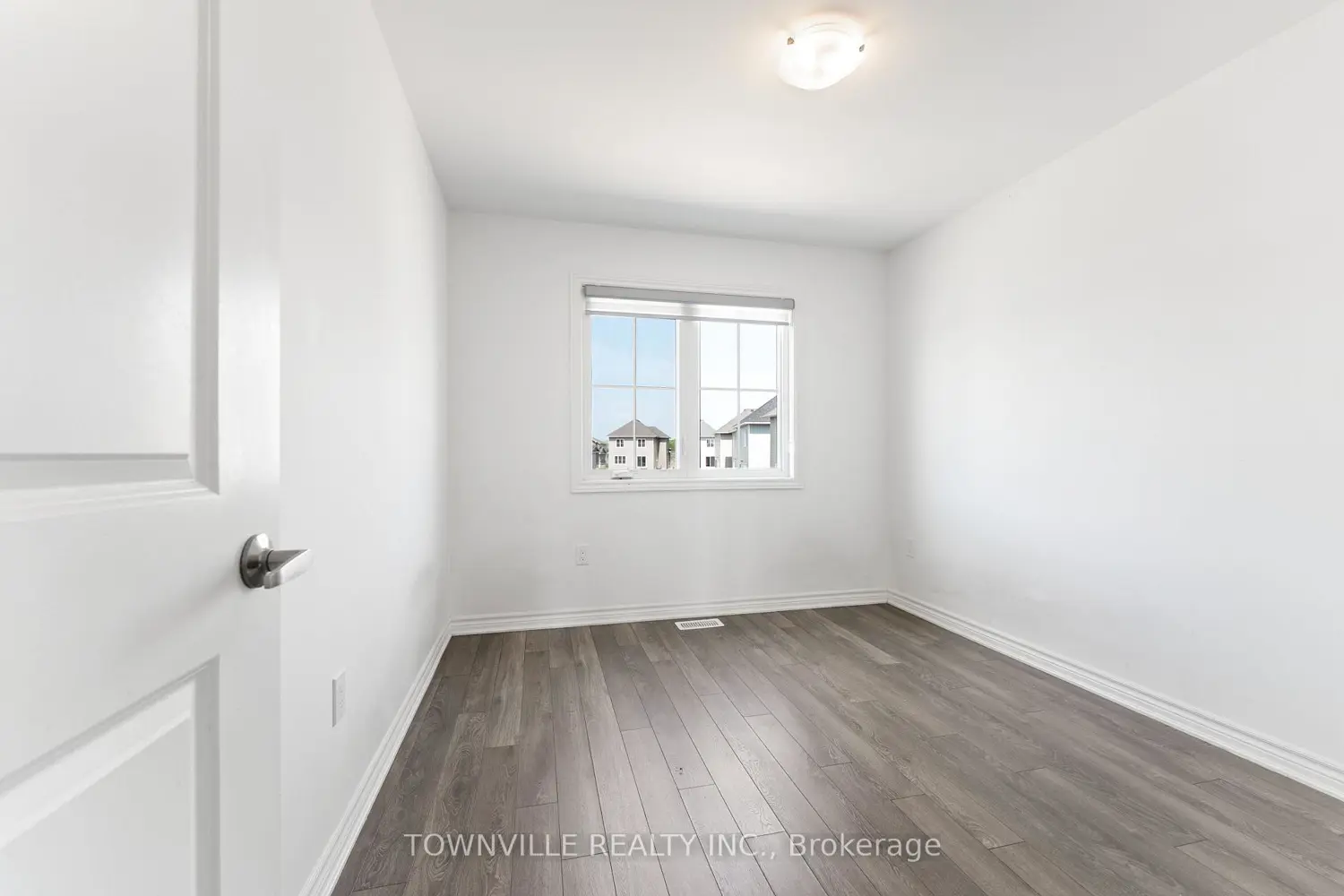 Additional image 10 of 35 Lincoln Drive