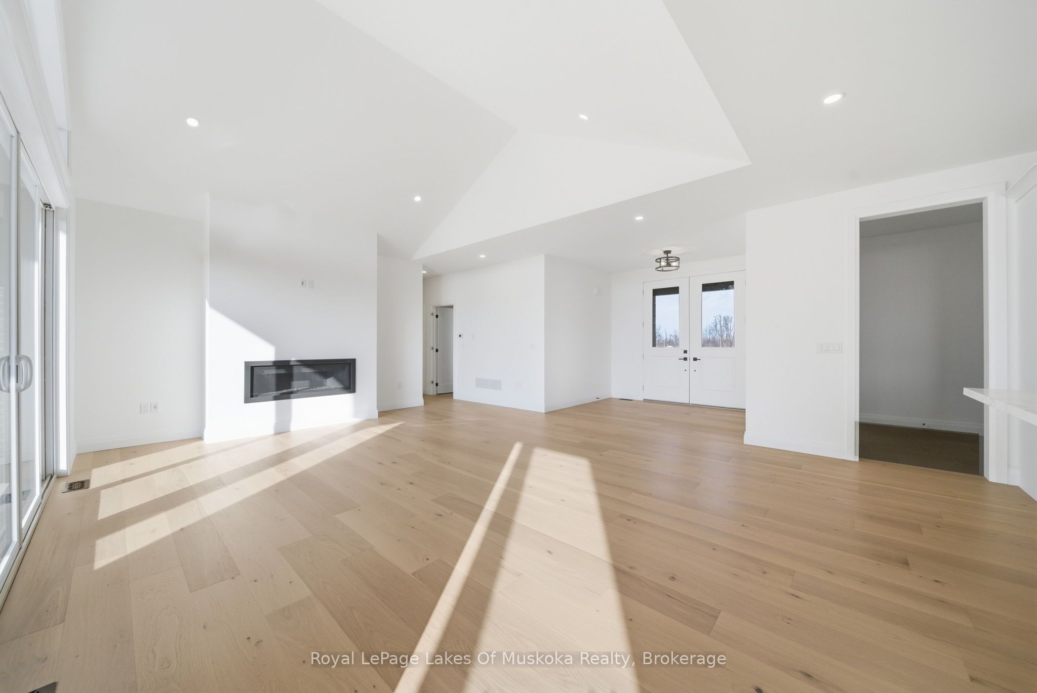 Additional image 6 of 19 Henry Ball Court, Oro-medonte, ON, L0K 2G1