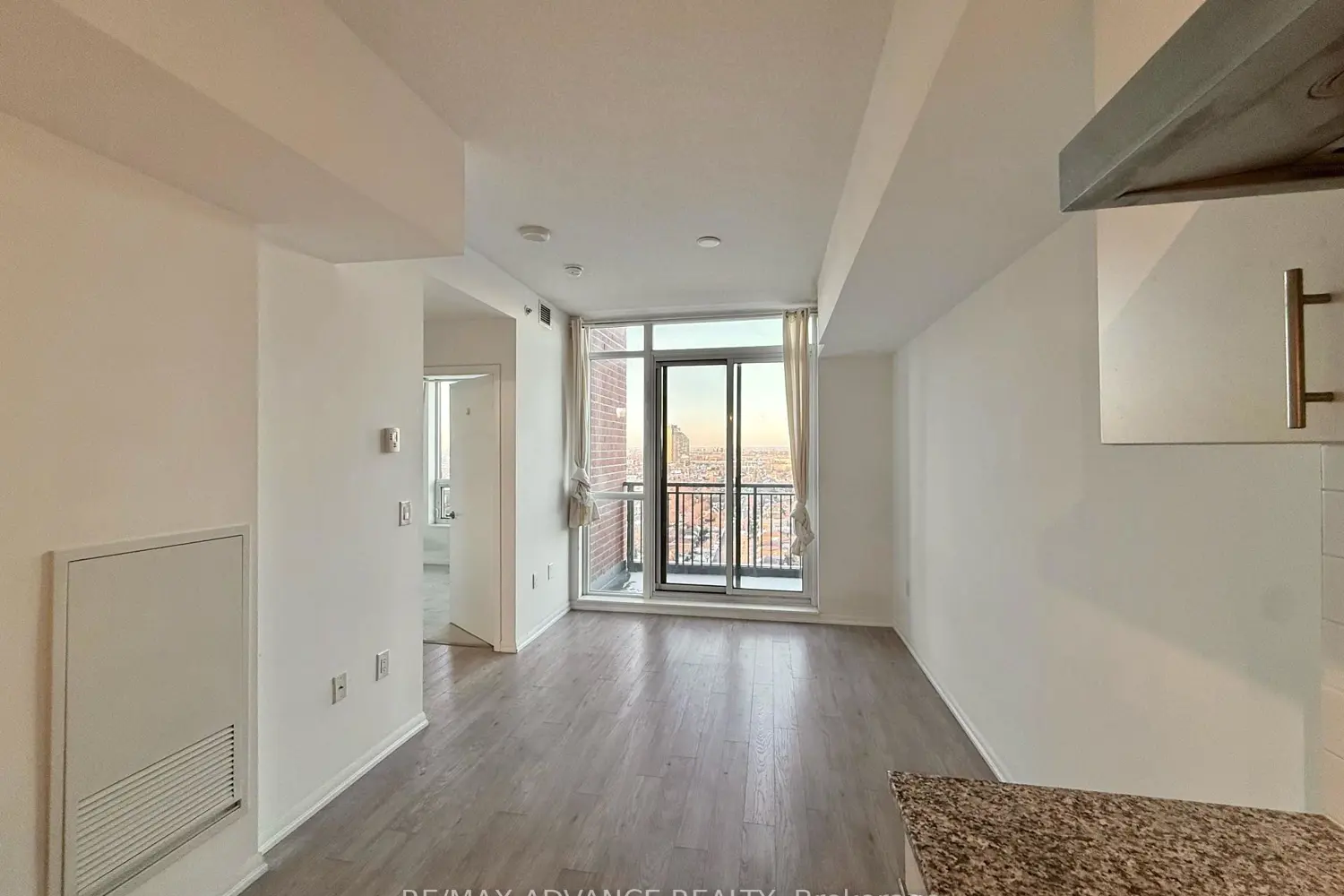 Additional image 6 of 800 Lawrence Avenue 1921