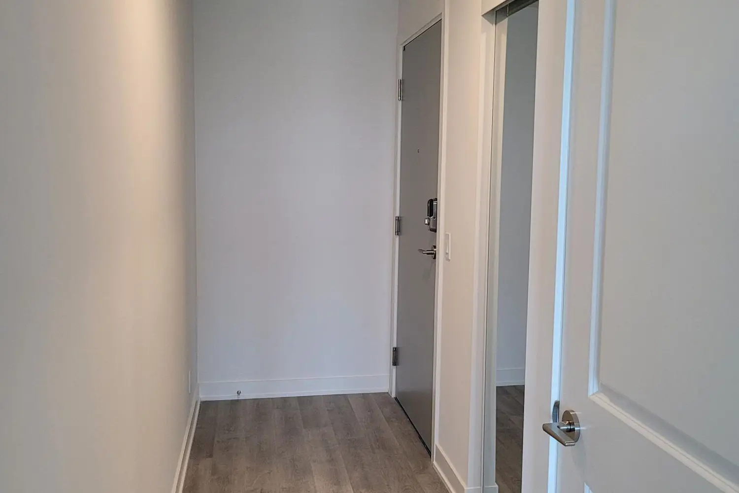 Additional image 11 of 50 Upper Mall Way B-432