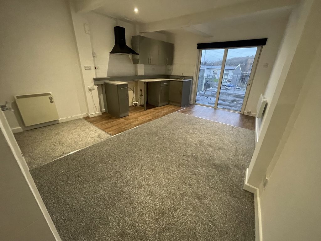 Additional image 5 of 2 bed flat to rentNeath Road, Briton Ferry, Neath, Neath Port Talbot. SA11