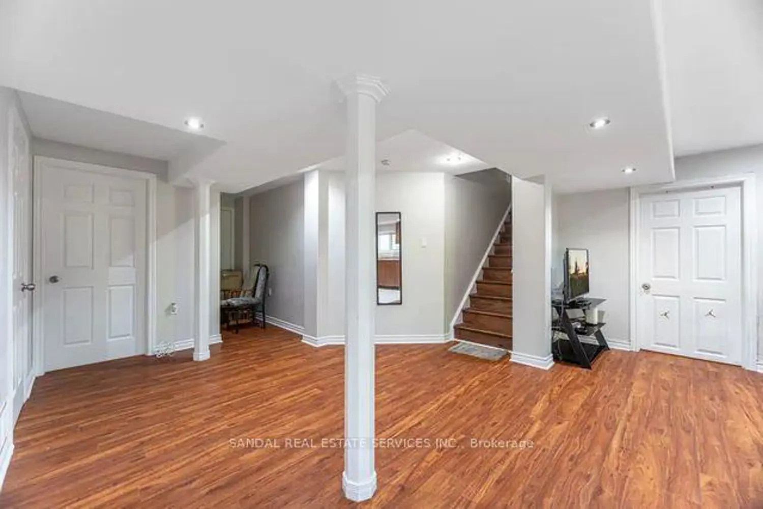 Additional image 13 of 16 Vision Way