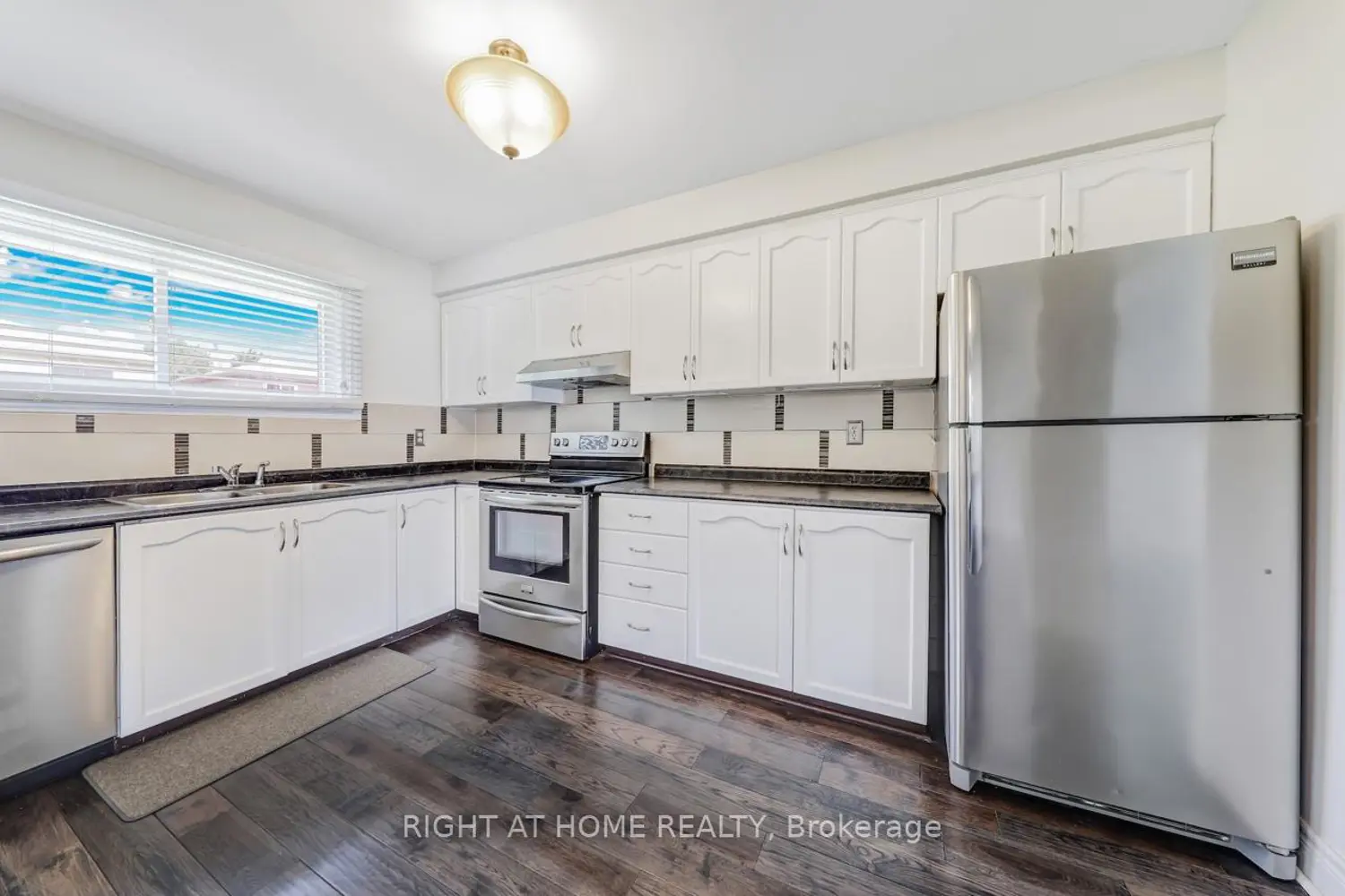 Additional image 2 of 9 Ashton Crescent 9