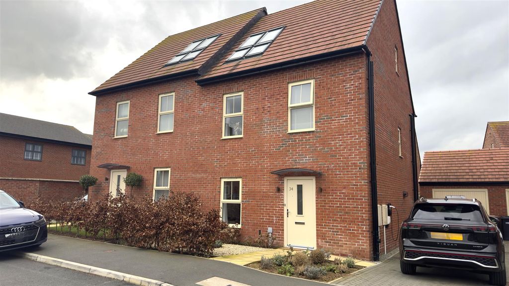 Additional image 21 of 4 bed semi-detached house to rentHughlings Close, Green Hammerton, York YO26