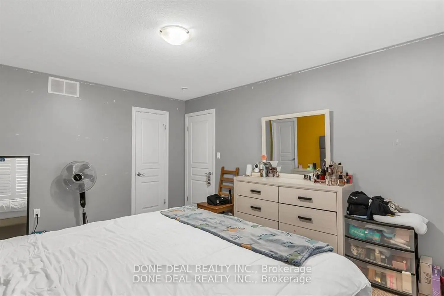 Additional image 12 of 109 Showcase Drive