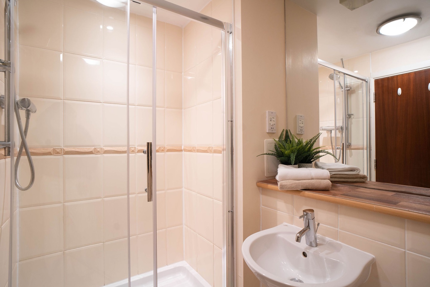 Additional image 15 of 2 Bed Flat, New Mart Square, EH14, N1 7GU