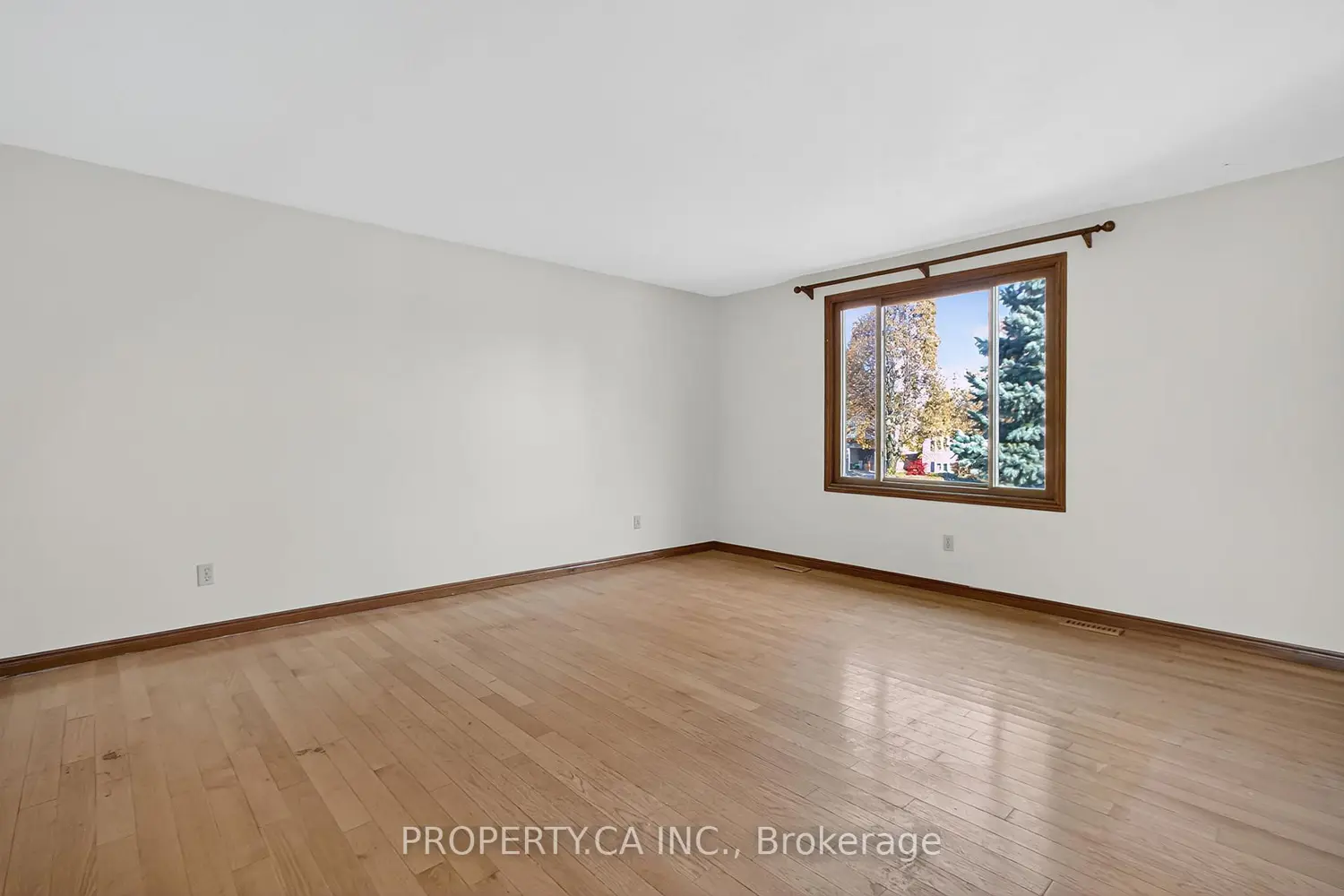 Additional image 8 of 194 Merritt Avenue