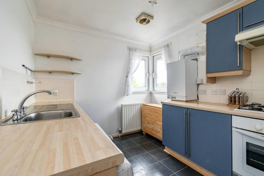 Additional image 8 of 2 Bed Flat, Saughton Mains Gardens, EH11, N1 7GU