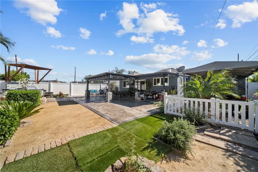 Additional image 71 of 10111 Elkwood St, Sun Valley, CA 91352