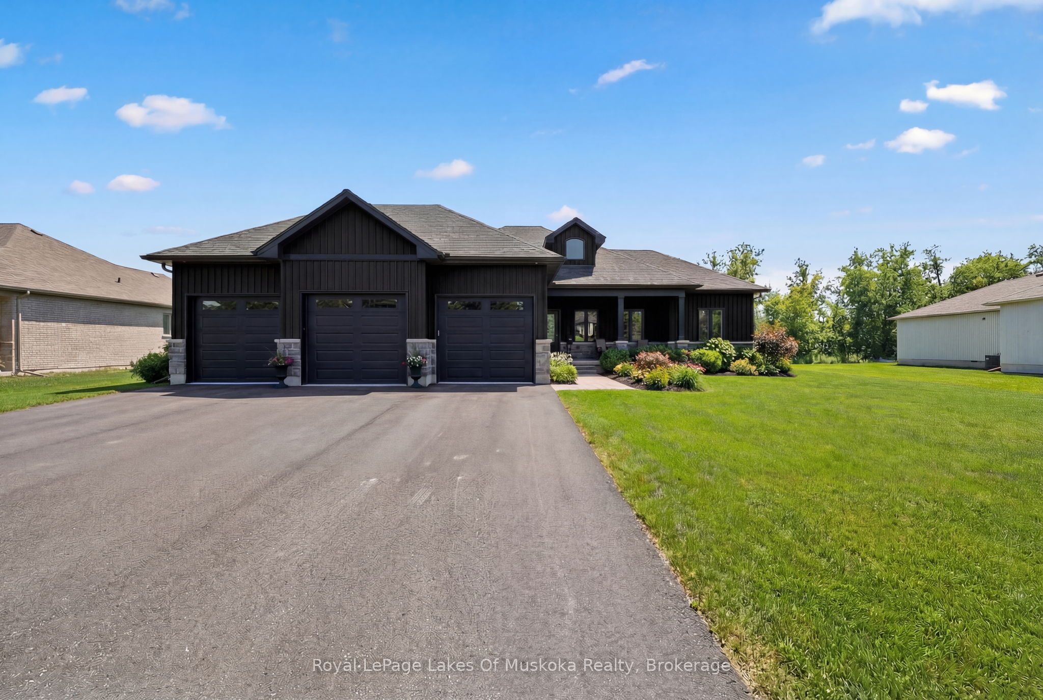21 Henry Ball Court, Oro-medonte, ON, L0K 2G1
