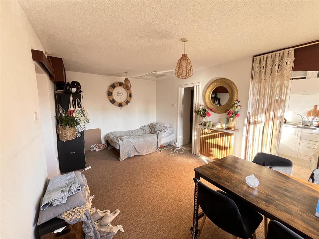 Additional image 8 of Bicknell Gardens, Yeovil, Somerset