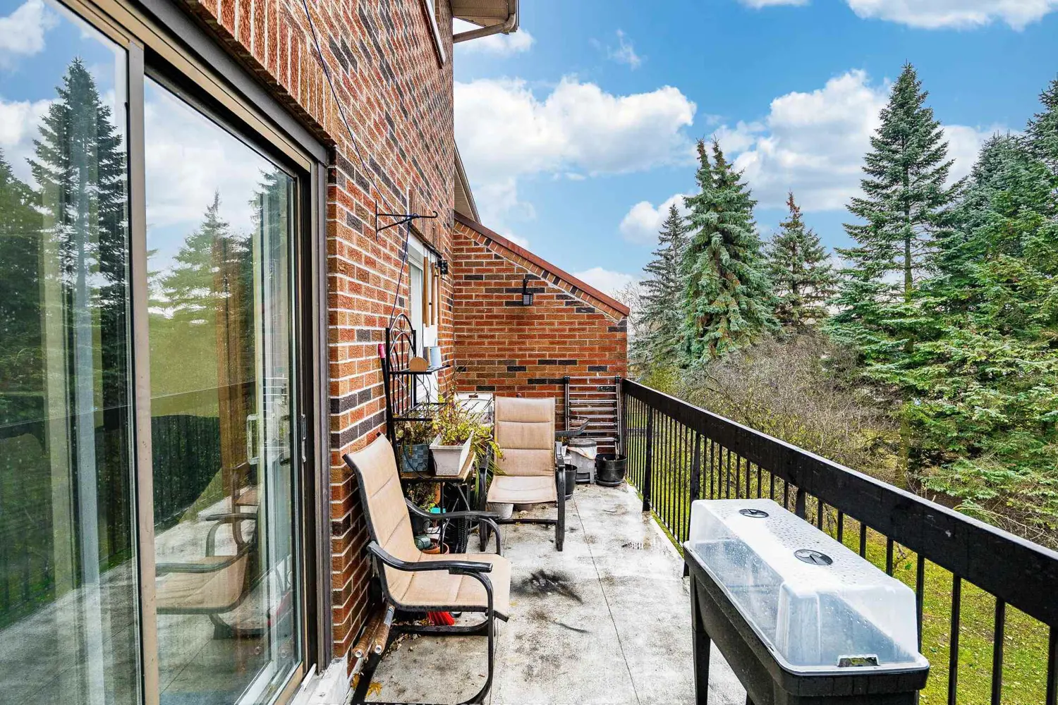 Additional image 18 of 49 Rhonda Road 121