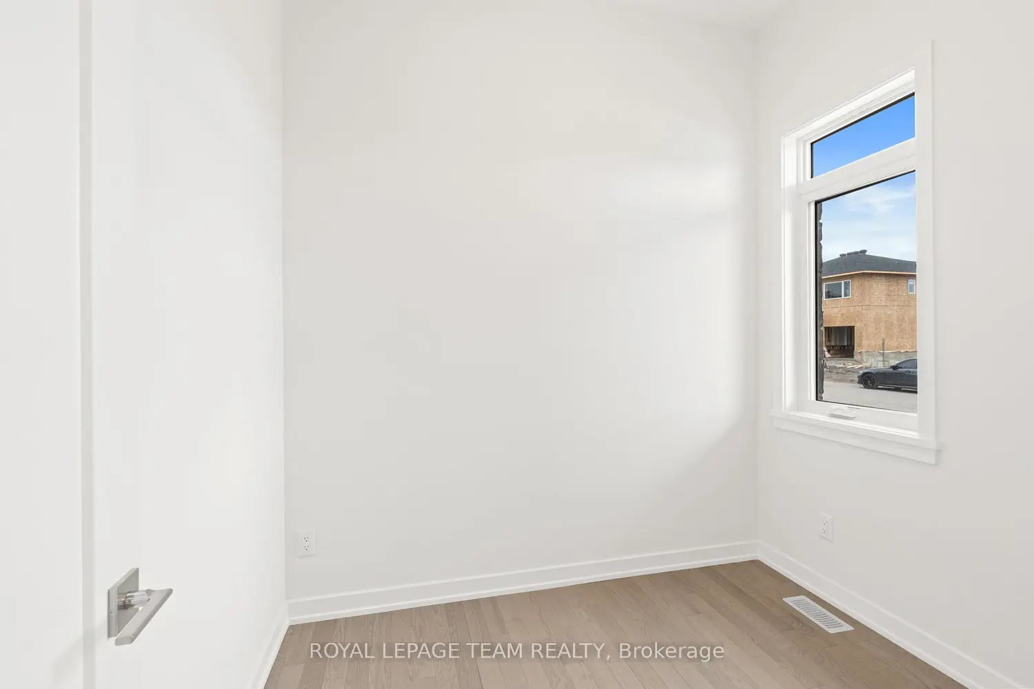 Additional image 4 of 1039 Moore Street