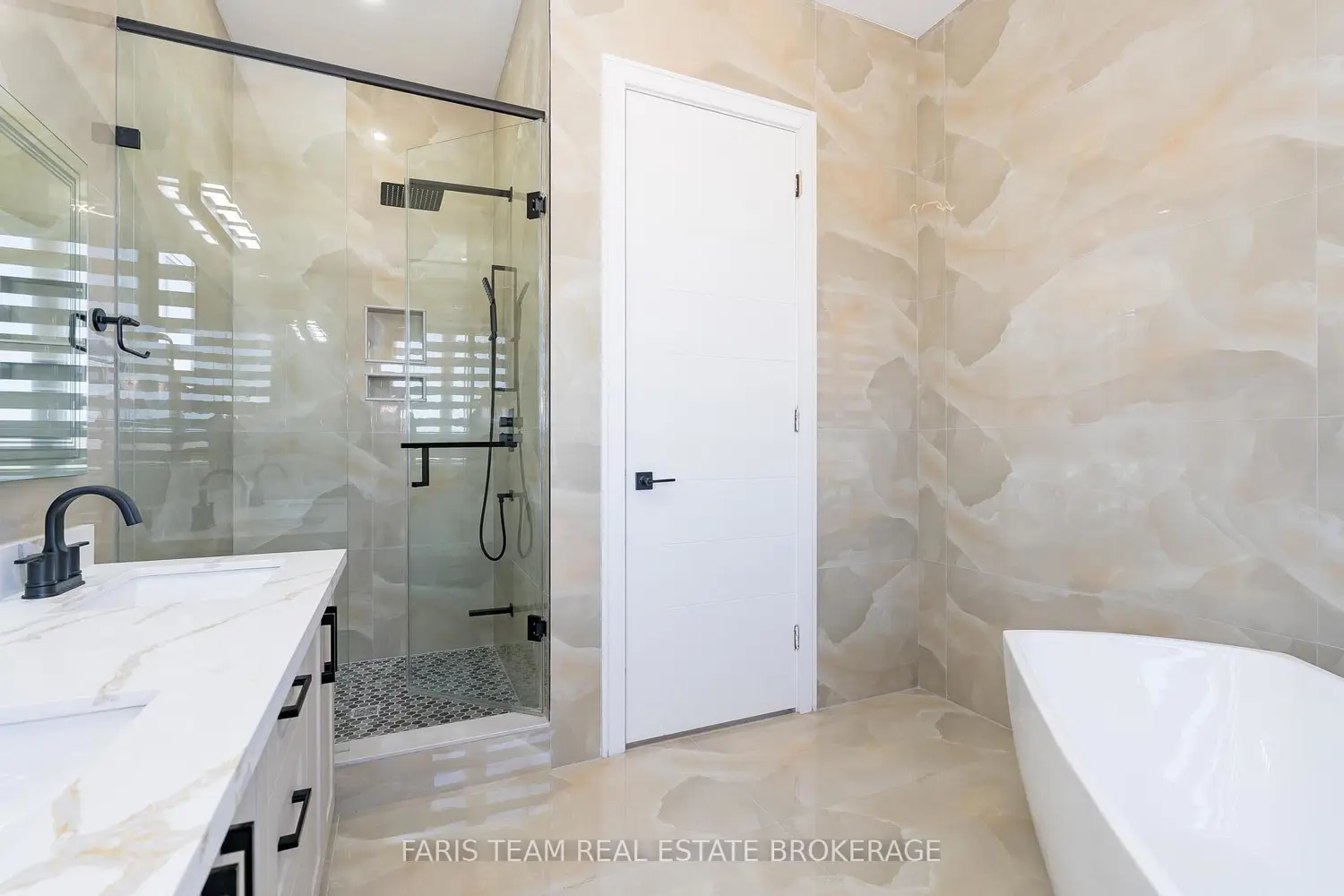 Additional image 7 of 409381 Grey Road 4