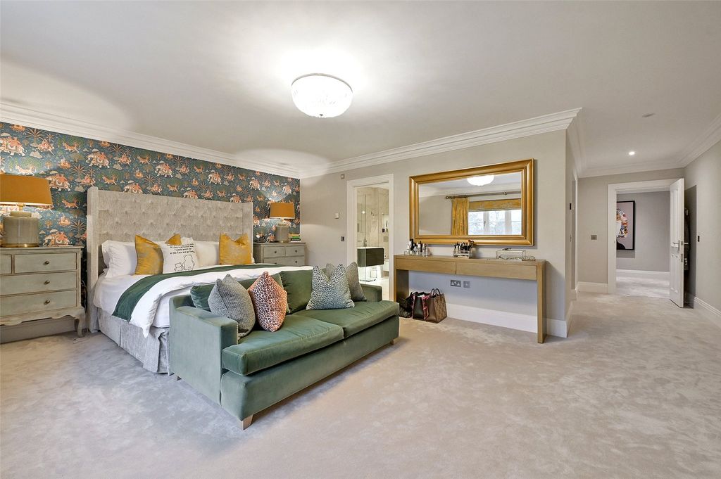 Additional image 11 of 5 bed detached house to rentNew Road, Shiplake, Henley-On-Thames, Oxfordshire RG9