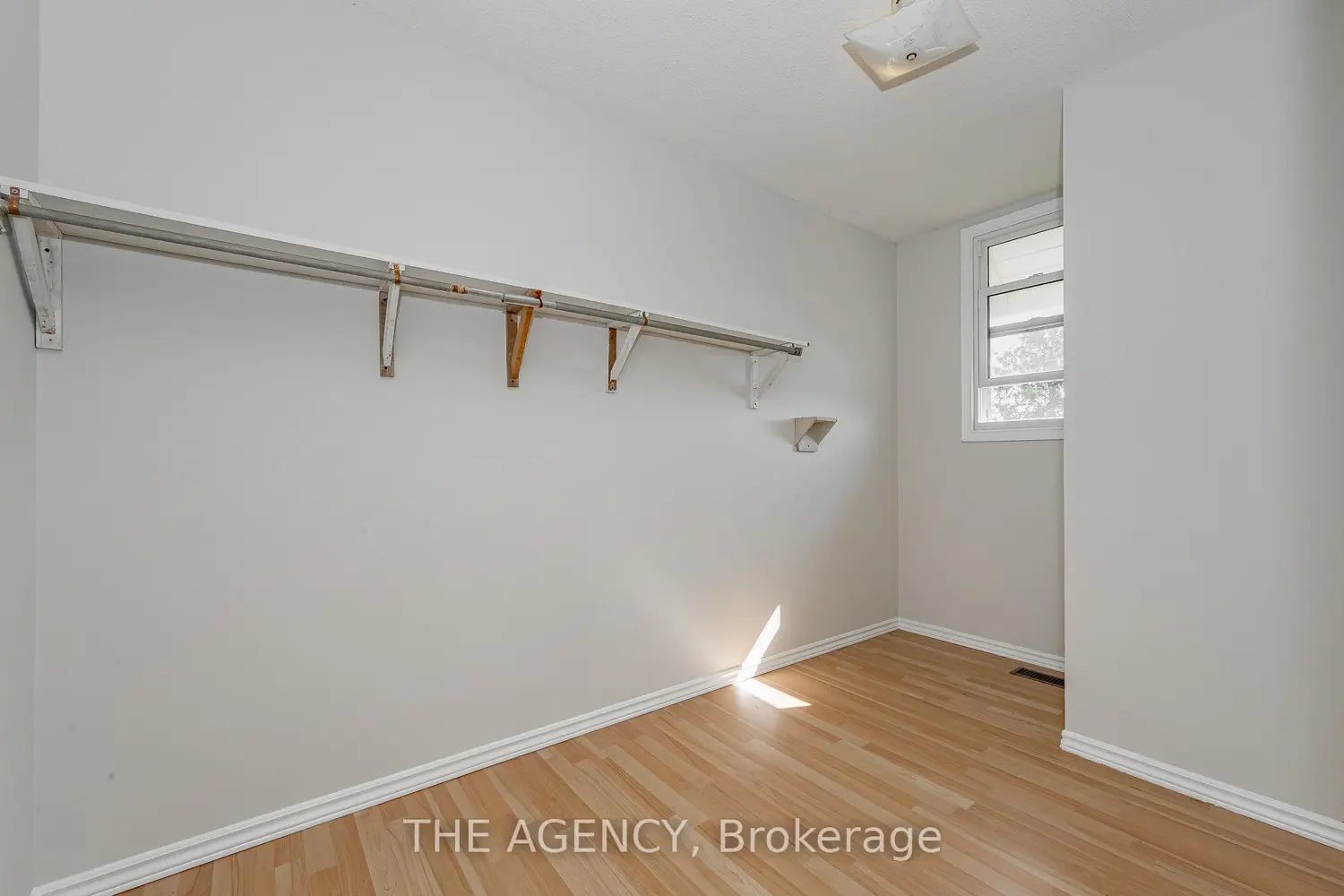 Additional image 9 of 631 Four Mile Creek Road