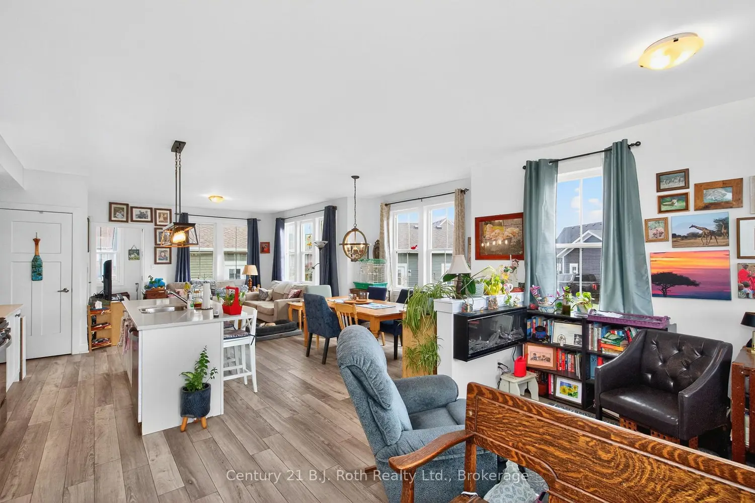 Additional image 5 of 16 Samantha Lane