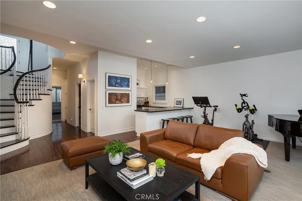 Additional image 83 of 212 Kings Pl, Newport Beach, CA 92663