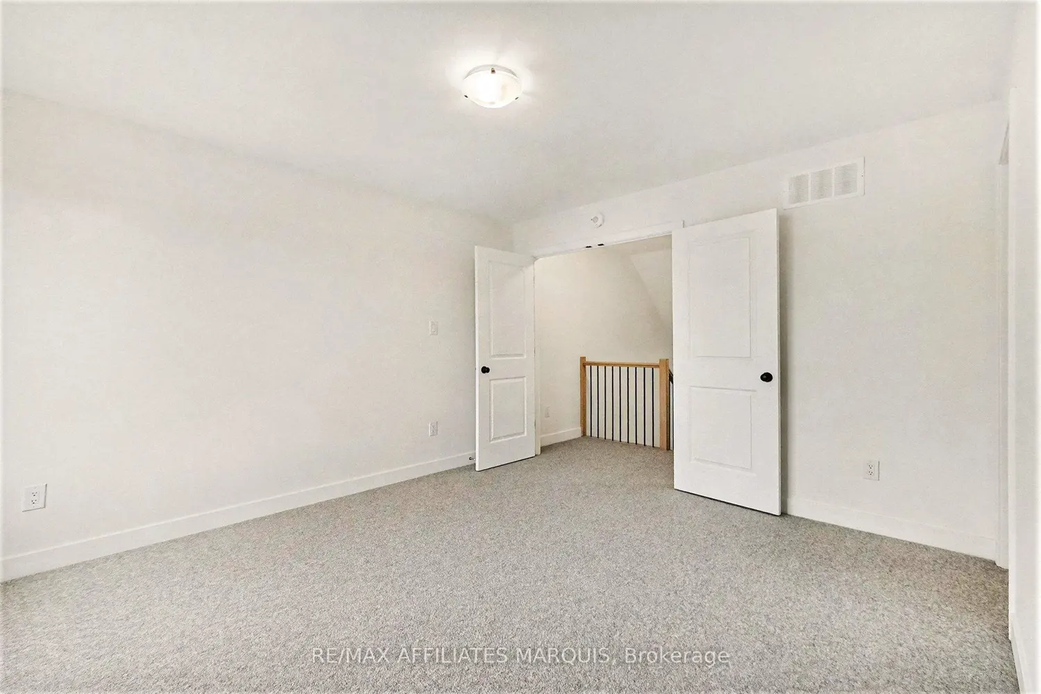 Additional image 11 of 44 Whitcomb Crescent
