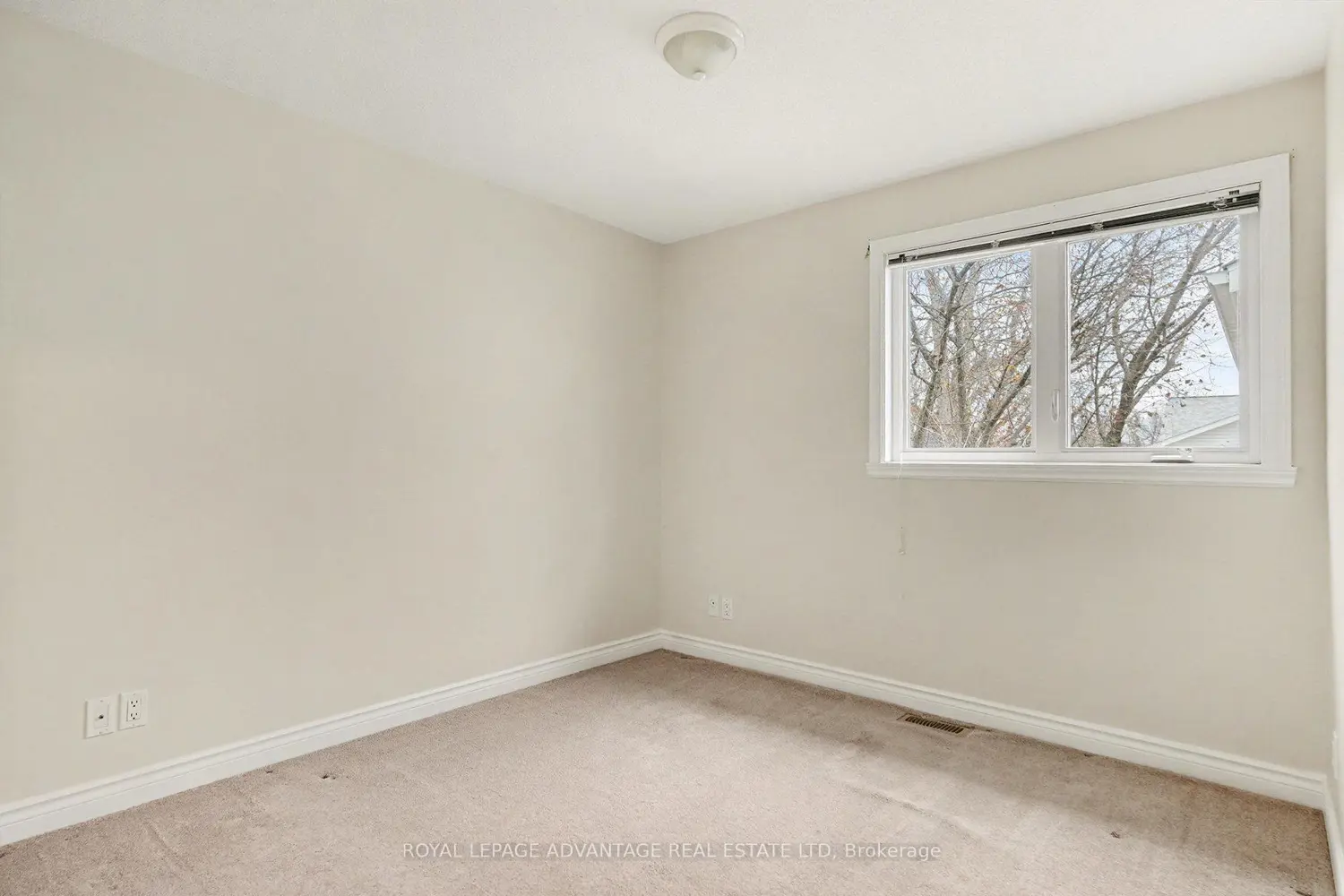 Additional image 10 of 11 Queen Street