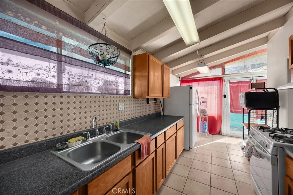 Additional image 14 of 10919 1st Ave, Whittier, CA 90603