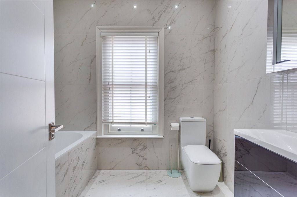 Additional image 16 of 4 bed detached house to rentNorman Avenue, Henley-On-Thames, Oxfordshire RG9